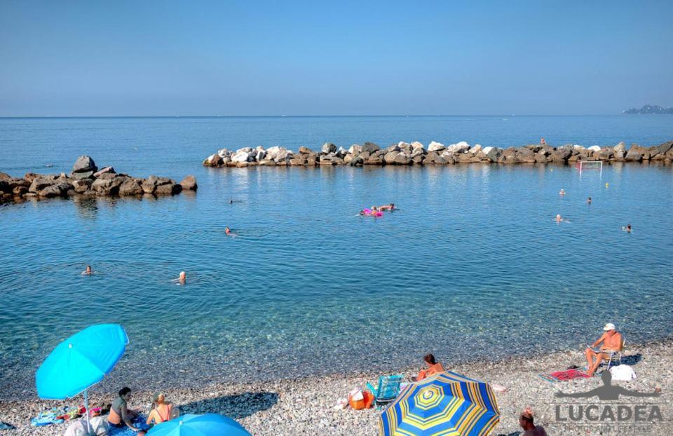 Appartamento Con Posto Auto Lavagna Bagian luar foto